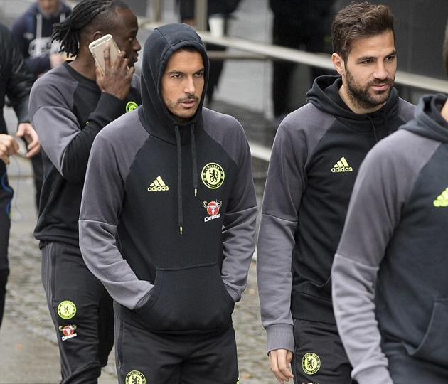 Pedro vừa vinh dự nhận giải bàn thắng xuất sắc nhất tháng.