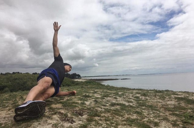 Luiz chăm chỉ luyện tập chờ mùa giải mới.