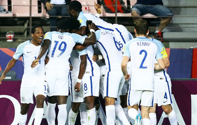 Người lập công lại là Solanke.