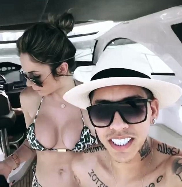Hiện tại, đôi vợi chồng này đã có một đứa con.