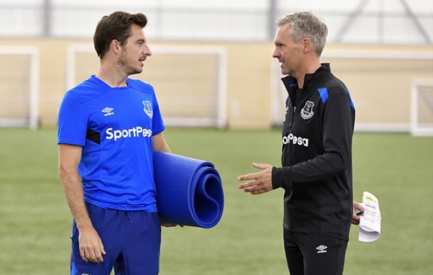 Leighton Baines vẫn sẽ là trụ cột của Everton mùa giải tới.