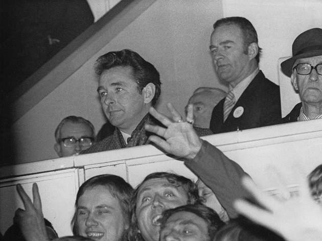 Brian Clough - HLV của Nottingham Forest dự khán một trận đấu của Tottenham.