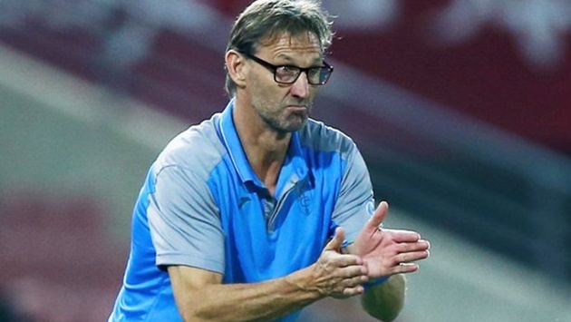 Gần đây, Adams đã lên tiếng chê bai Wenger.
