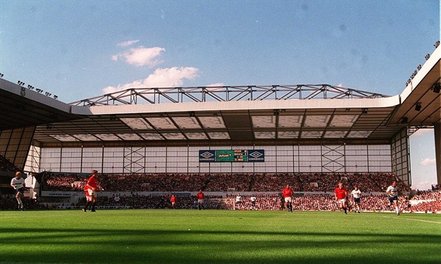 Tháng 8/1994, Tottenham tiếp Man Utd. Một góc chụp ở khán đài Bắc.