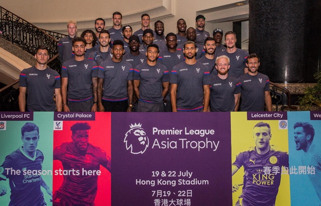 Vừa đặt chân đến Hong Kong, Liverpool đã được fan đón tiếp hùng hậu - Bóng Đá