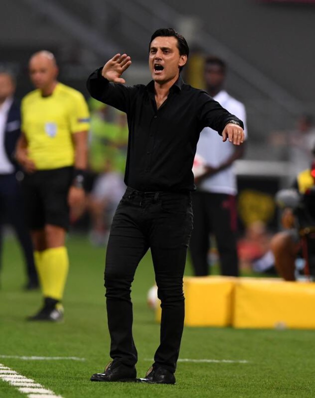 Người hâm mộ đang chờ một đế chế AC Milan trở lại thời hoàng kim.