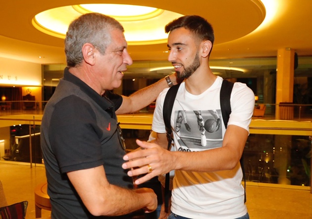 Hiện tại, đội bóng của ông Fernando Santos đang đứng thứ nhì tại bảng B.