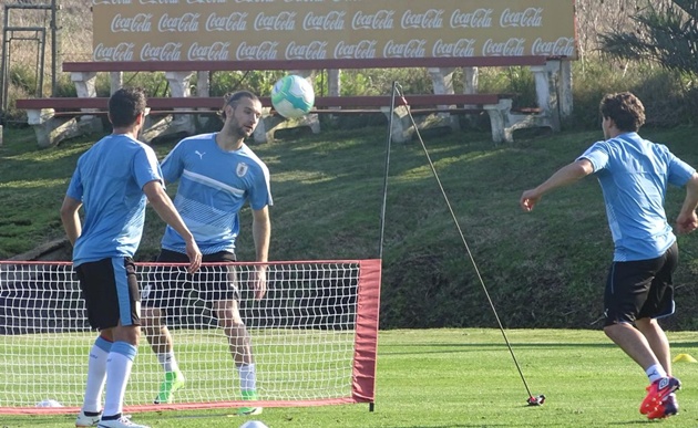 Trong ngày đầu tập trung, đa phần các bài tập chỉ là làm quen cảm giác bóng.