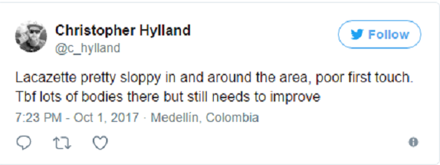 Lacazette chậm chạp, đỡ bước một cũng không tốt. Anh ấy cần phải cải thiện nhiều.