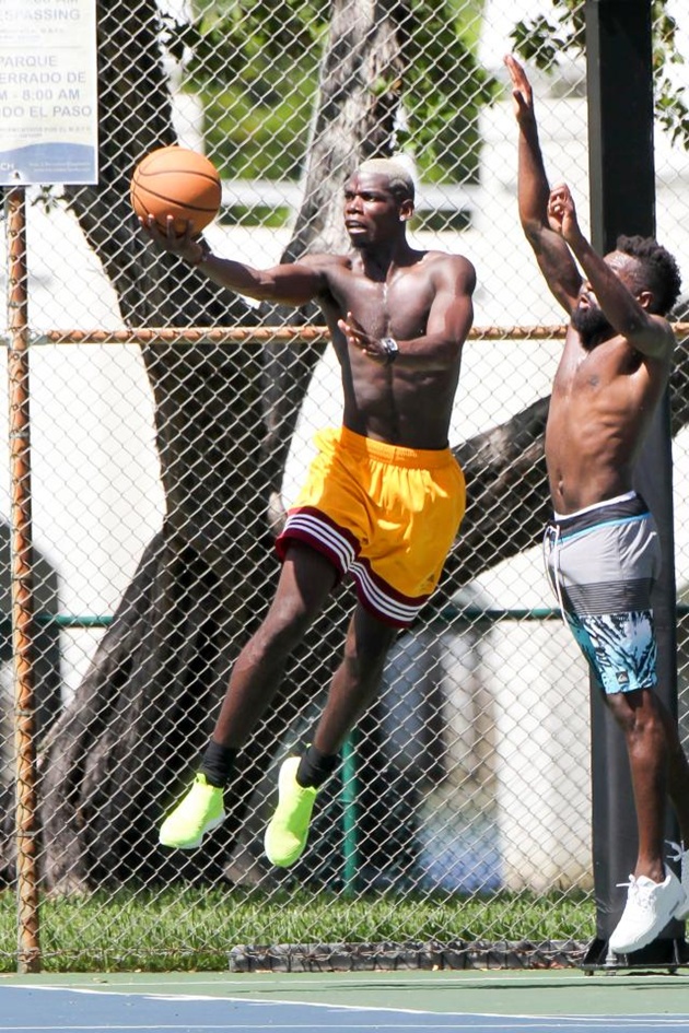 Đây là dáng vẻ của một cầu thủ được dự đoán sẽ nghỉ thi đấu gần 2 tháng tới?