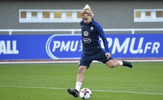 Như đã biết, hôm qua, đội tuyển Pháp đã tập trung mà không có cái tên Pogba vì chấn thương.