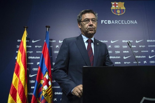 Chủ tịch Bartomeu để ngỏ khả năng Barca từ bỏ La Liga.