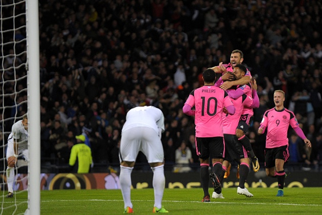 Scotland có được điều mình muốn sau hàng loạt pha bóng hãm thành.