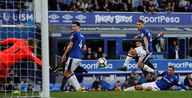 Dù có bàn gỡ của Baye Oumar Niasse ở phút 90+2 nhưng tất cả đã chấm hết với Everton khi Sanchez tung cú sút chéo góc ấn định tỉ số 5-2.