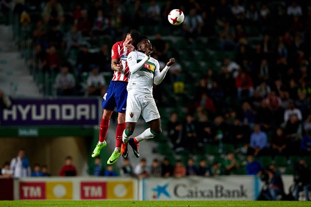 Atletico trận này chơi bóng dài cực nhiều.