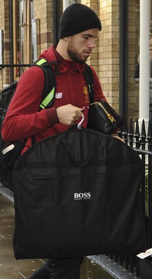 Henderson đã chơi khá tệ trước Sevilla nhưng nhiều khả năng vẫn sẽ đá chính trước Chelsea.