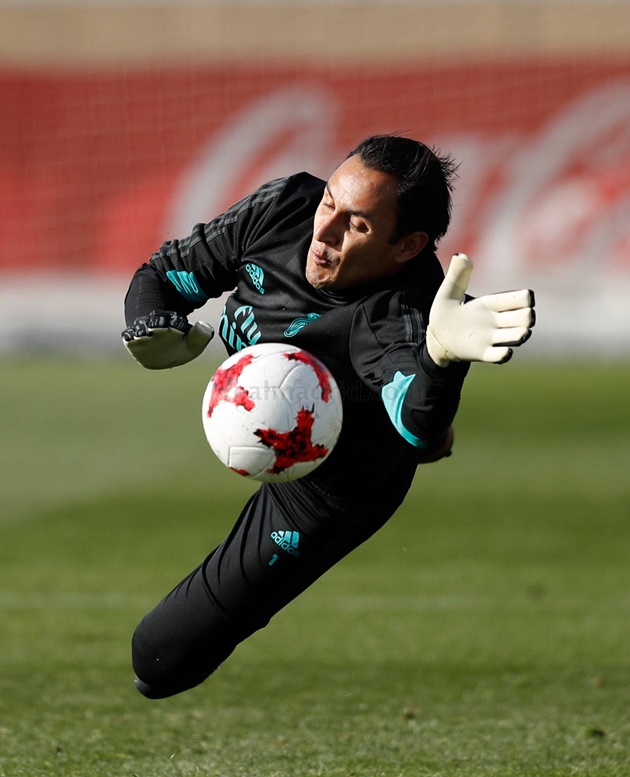 CĐV Real đang chờ đợi sự trở lại của thủ thành Navas hơn bao giờ hết.