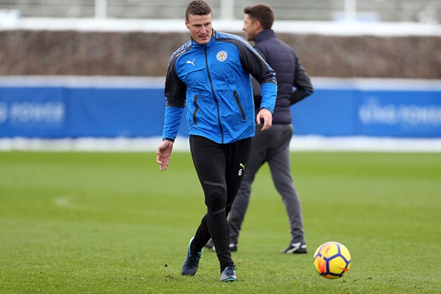 Mahrez tập chiêu lạ - Bóng Đá