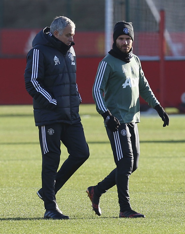 Chủ nhật này, các học trò của Mourinho sẽ phải gặp Southampton.