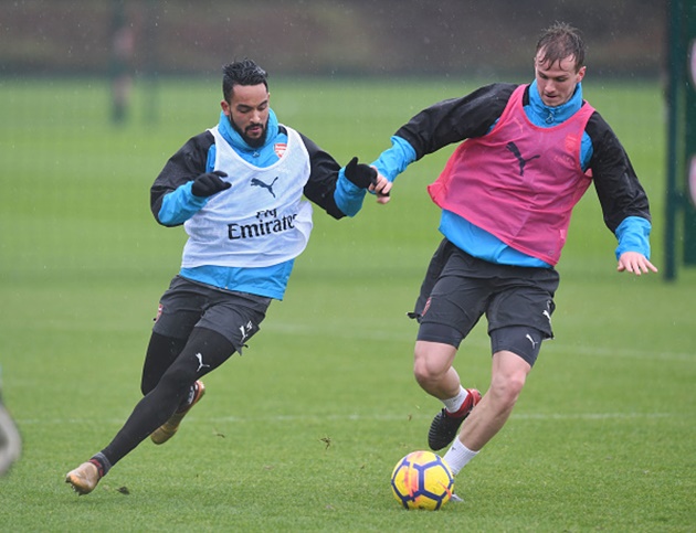 Trong khi đó, Walcott đang đếm từng ngày rời Arsenal. Southampton và West Ham là những đội bóng đang liên hệ với "thần đồng" một thời của nước Anh.