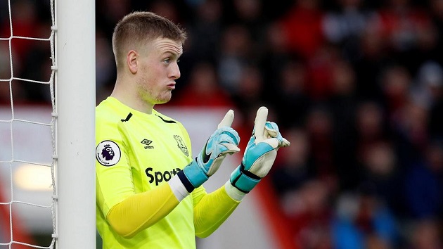 Theo đó, Everton sẽ ra sân với sơ đồ 4-5-1. Pickford là chốt chặn trong khung gỗ.