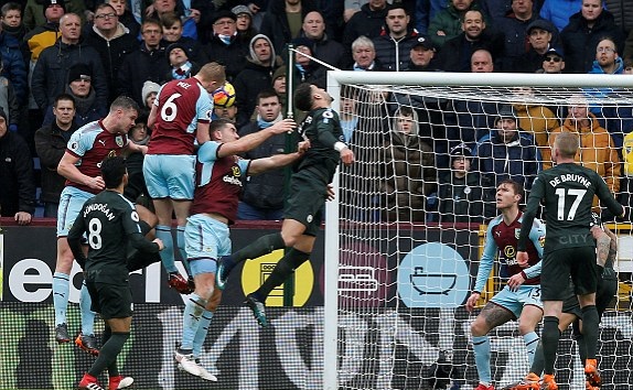 TRỰC TIẾP Burnley 0-1 Man City: Ăn miếng trả miếng (H1) - Bóng Đá