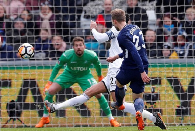 TRỰC TIẾP Swansea 0-1 Tottenham: Eriksen sút bóng dội xà (H1) - Bóng Đá