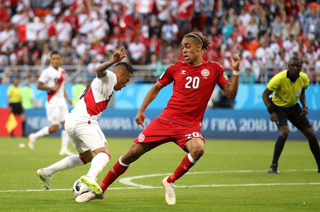 TRỰC TIẾP Peru 0-0 Đan Mạch: Farfan lại bỏ lỡ cơ hội (H2) - Bóng Đá