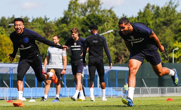 Lingard ngày hôm đó cũng đóng góp vào một siêu phẩm sút xa.