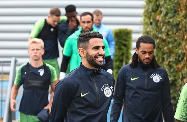 Sân tập vắng sao, tân binh 60 triệu bảng của Man City tha hồ thể hiện tuyệt kĩ - Bóng Đá