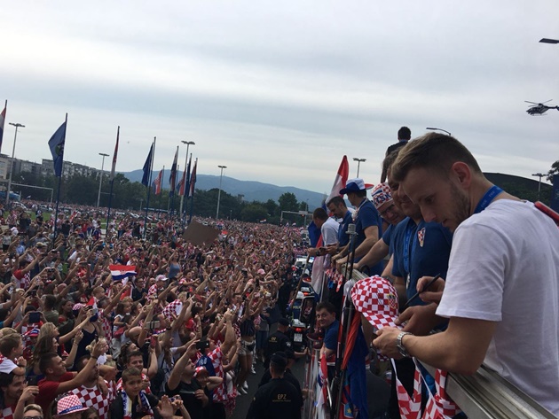 10% dân số Croatia xuống đường chào đón đội tuyển về nhà - Bóng Đá