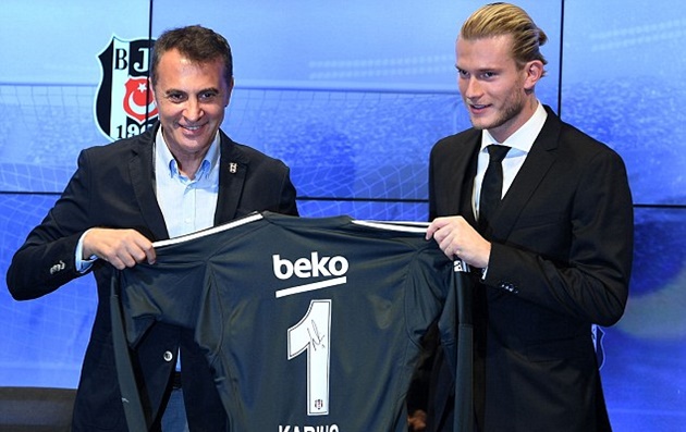 Lorius Karius xuất hiện như