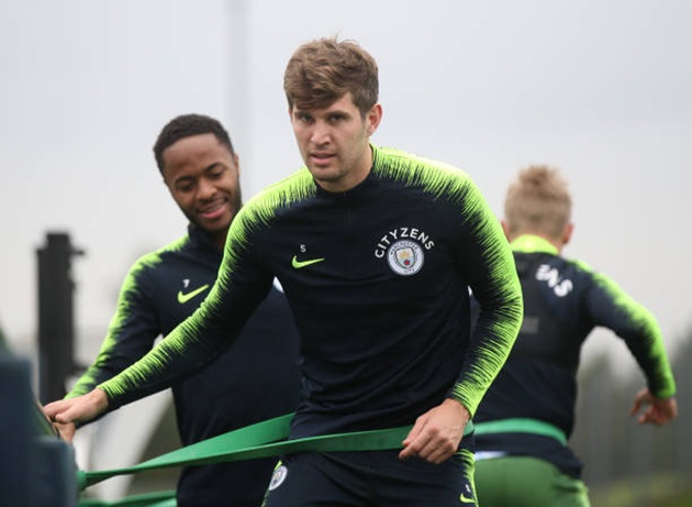 Gabriel Jesus thử thách bản thân ở vị trí mới - Bóng Đá
