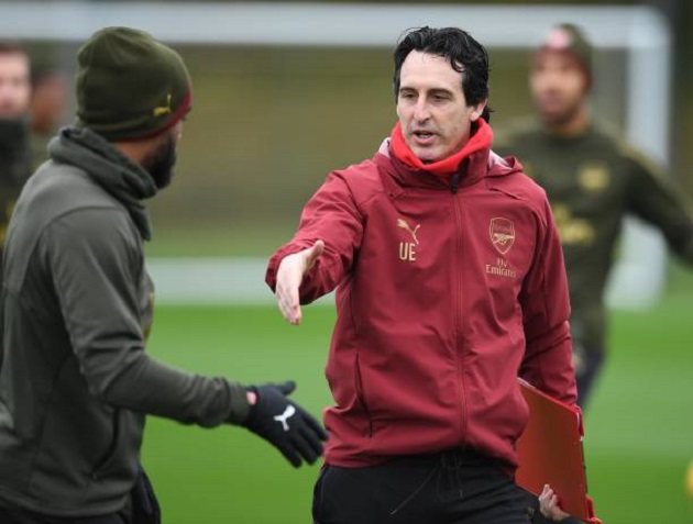 Thua thảm Liverpool, Emery nổi nóng