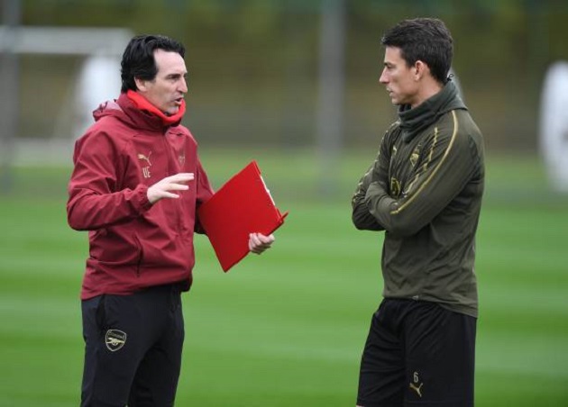 Thua thảm Liverpool, Emery nổi nóng