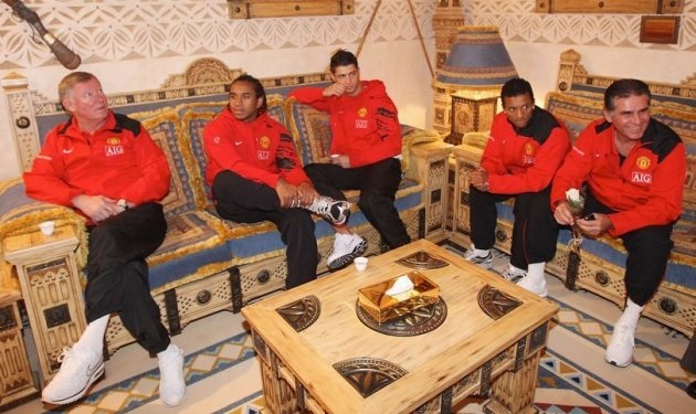 Rời nước Anh, dàn sao Man Utd làm gì trong nắng ấm ở Dubai? - Bóng Đá