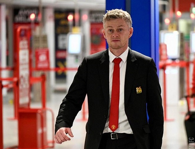 Rời nước Anh, dàn sao Man Utd làm gì trong nắng ấm ở Dubai? - Bóng Đá