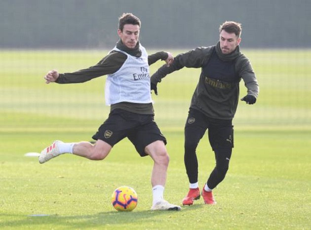 Emery tỏ rõ sự lo âu dù đón đến 5 tin vui trên sân tập - Bóng Đá