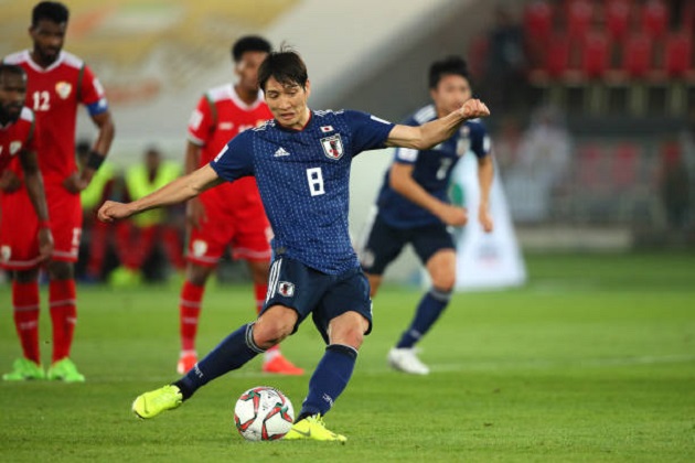 Haraguchi bình tĩnh thực hiện thành công quả phạt đền.