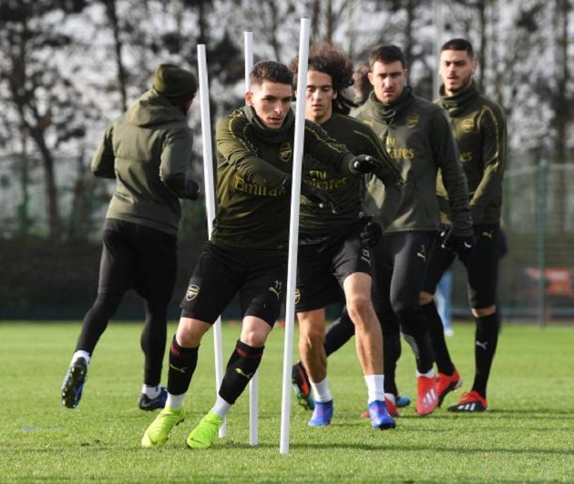 Công cùn thủ kém, Emery ra sức thị phạm cho học trò hòng níu giữ hi vọng top 4 - Bóng Đá