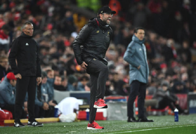 Muôn màu cảm xúc của Klopp trước khi bắt tay