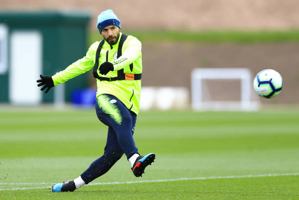 Aguero tập