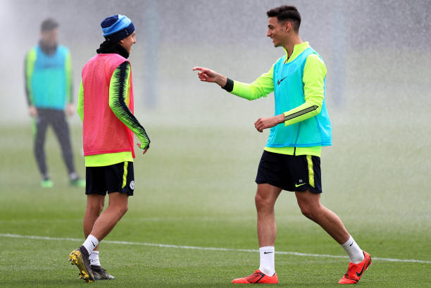 Với lợi thế dẫn trước Liverpool 1 điểm, các cầu thủ Man City tỏ ra khá tự tin trên con đường bảo vệ ngôi vô địch.