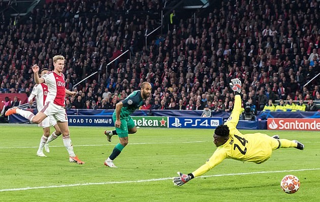 Ajax thua ngược: Khi nho vẫn còn xanh lắm! - Bóng Đá
