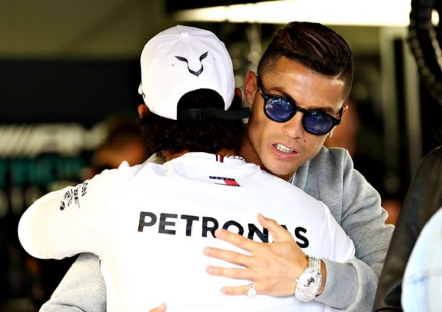 Tại Monte Carlo, Ronaldo đã gặp gỡ với tay đua huyền thoại đang sở hữu thành tích 5 lần vô địch thế giới Lewis Hamilton.