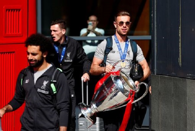 Liverpool mang cúp về nhà - Bóng Đá
