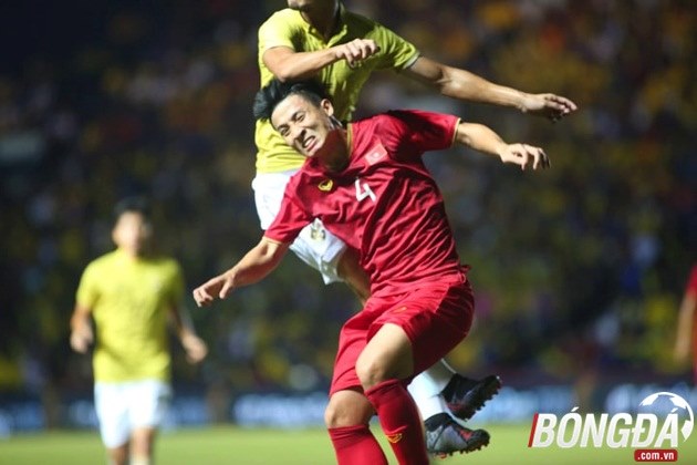 Bỏ cả bản sắc để