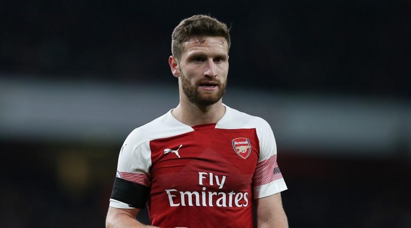 Mustafi không thể gia nhập Juventus.
