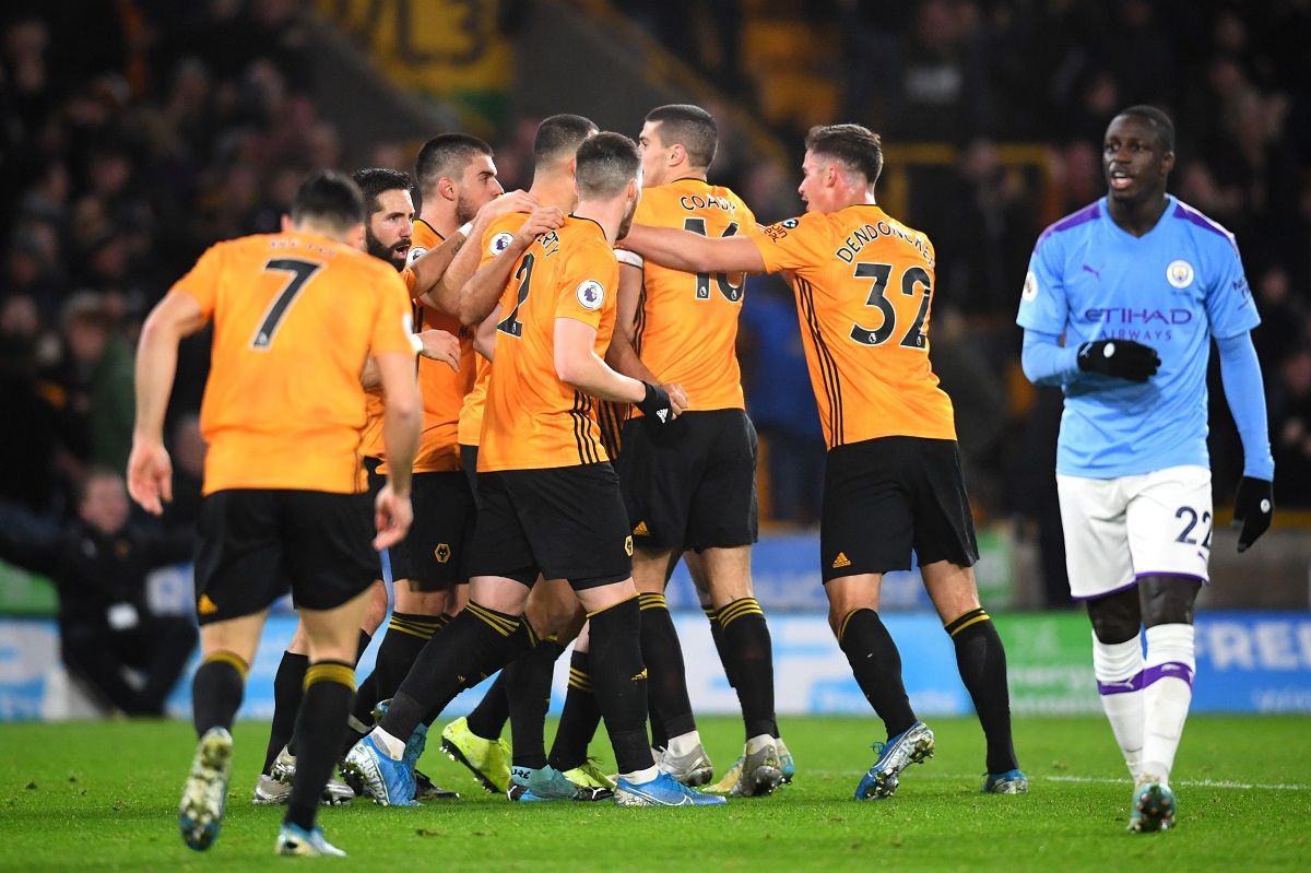 Giờ thì thành Manchester đã có chung một kẻ thù! - Bóng Đá
