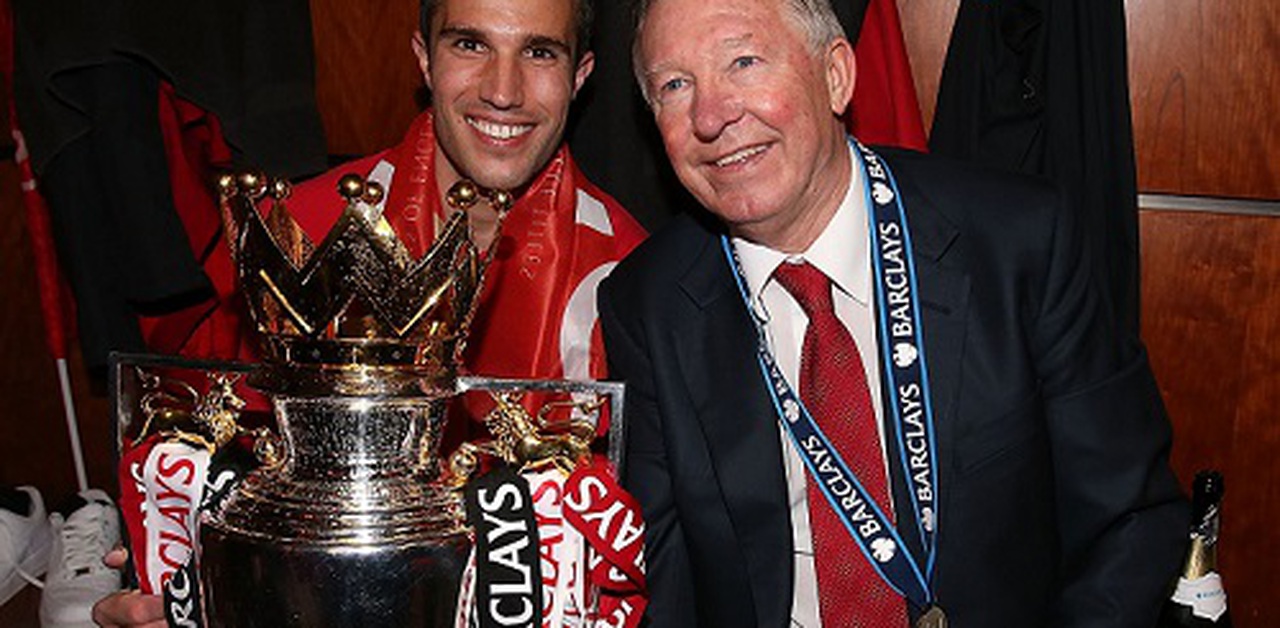 Rvp picks sir alex out of wenger and lvg - Bóng Đá